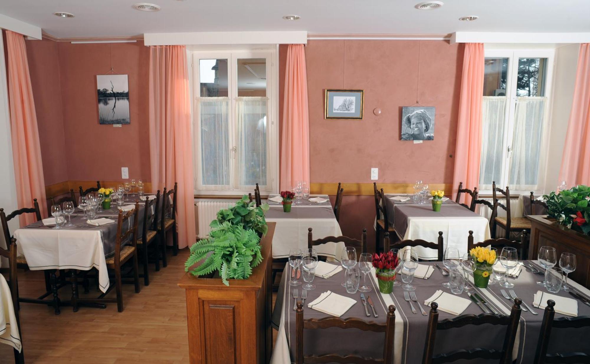 Hotel De La Gare Yvonand المظهر الخارجي الصورة